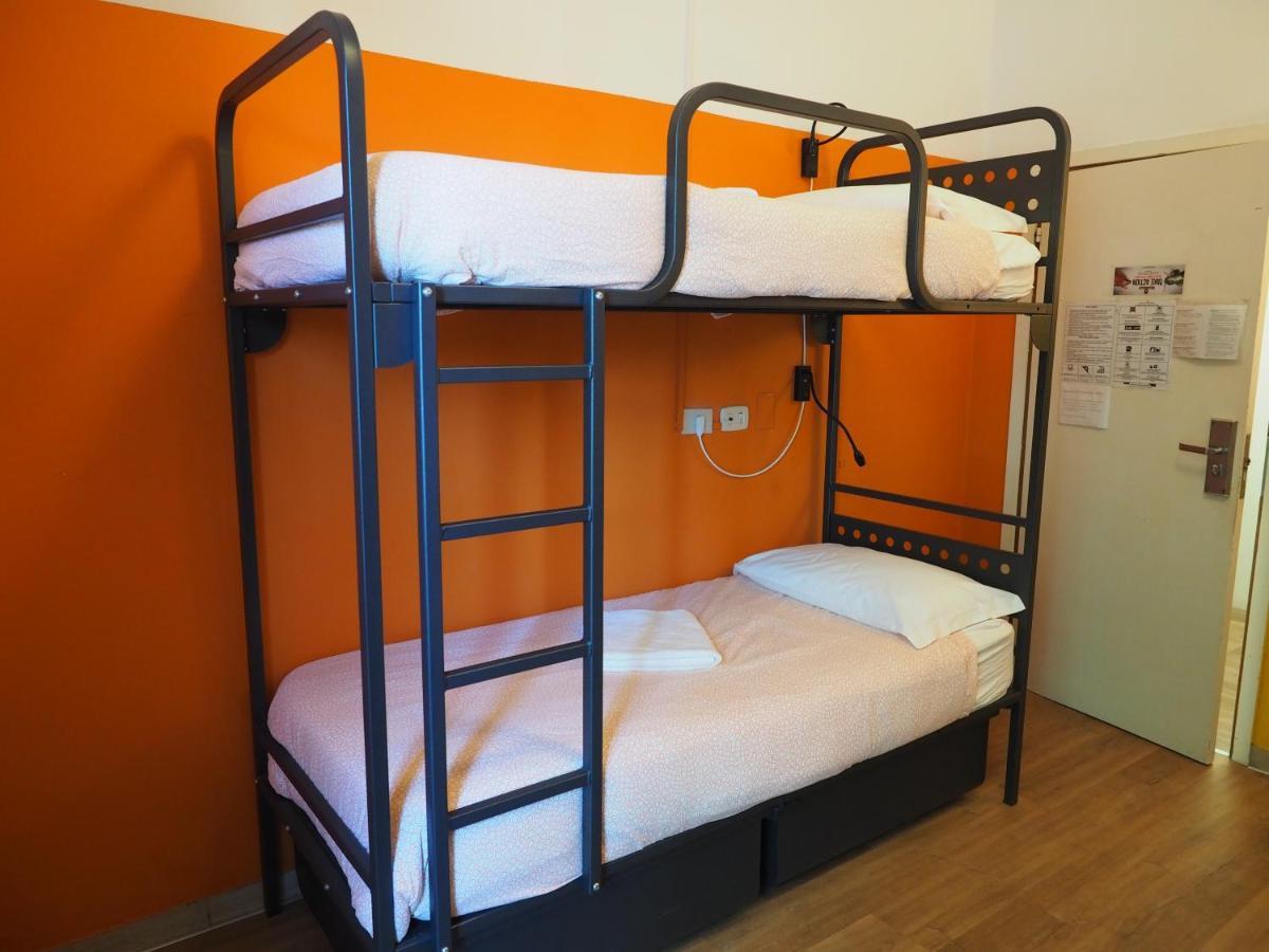 Sunflower Beach Backpacker Hostel & Bar Rimini Ngoại thất bức ảnh