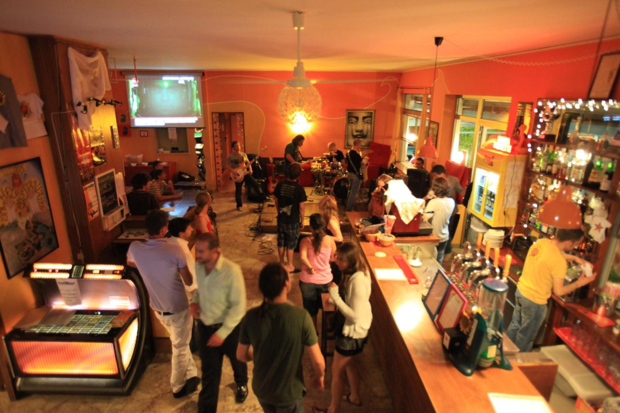 Sunflower Beach Backpacker Hostel & Bar Rimini Ngoại thất bức ảnh
