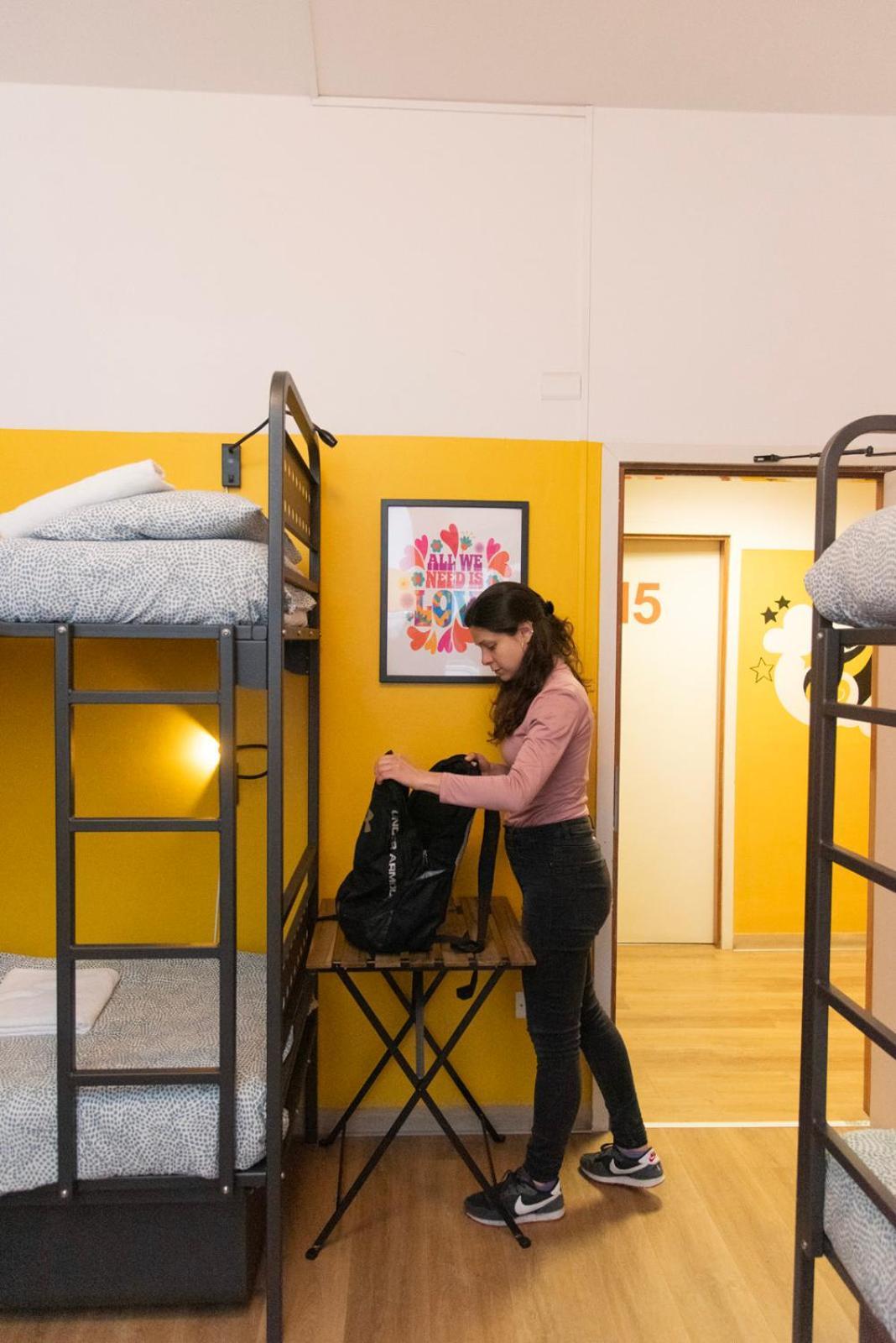 Sunflower Beach Backpacker Hostel & Bar Rimini Ngoại thất bức ảnh