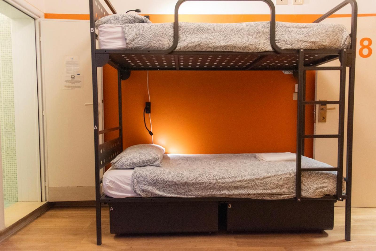 Sunflower Beach Backpacker Hostel & Bar Rimini Ngoại thất bức ảnh