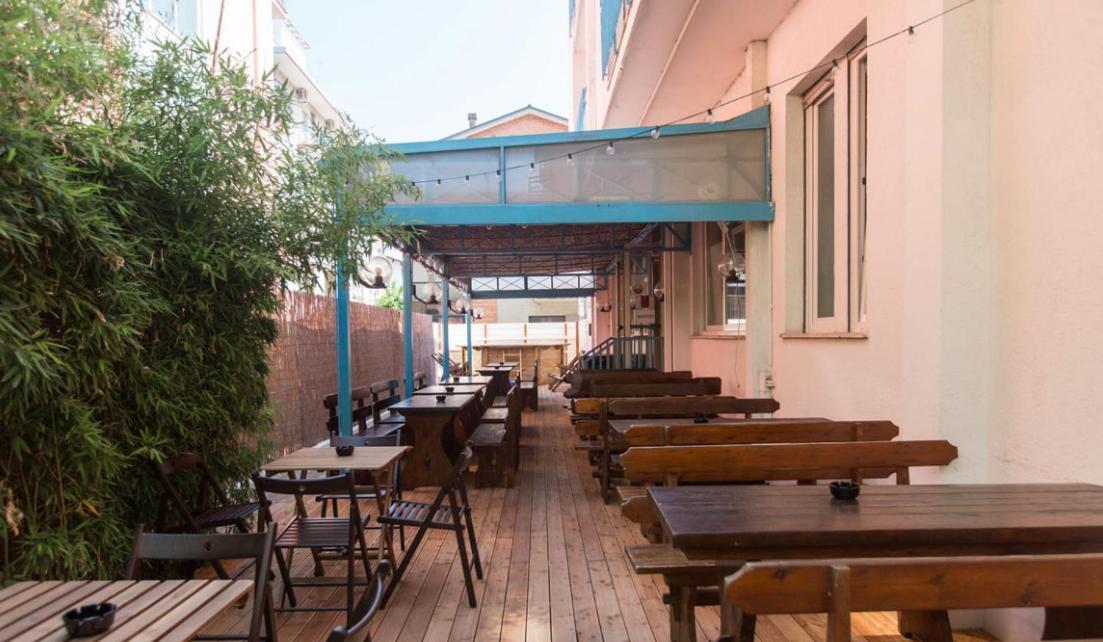 Sunflower Beach Backpacker Hostel & Bar Rimini Ngoại thất bức ảnh