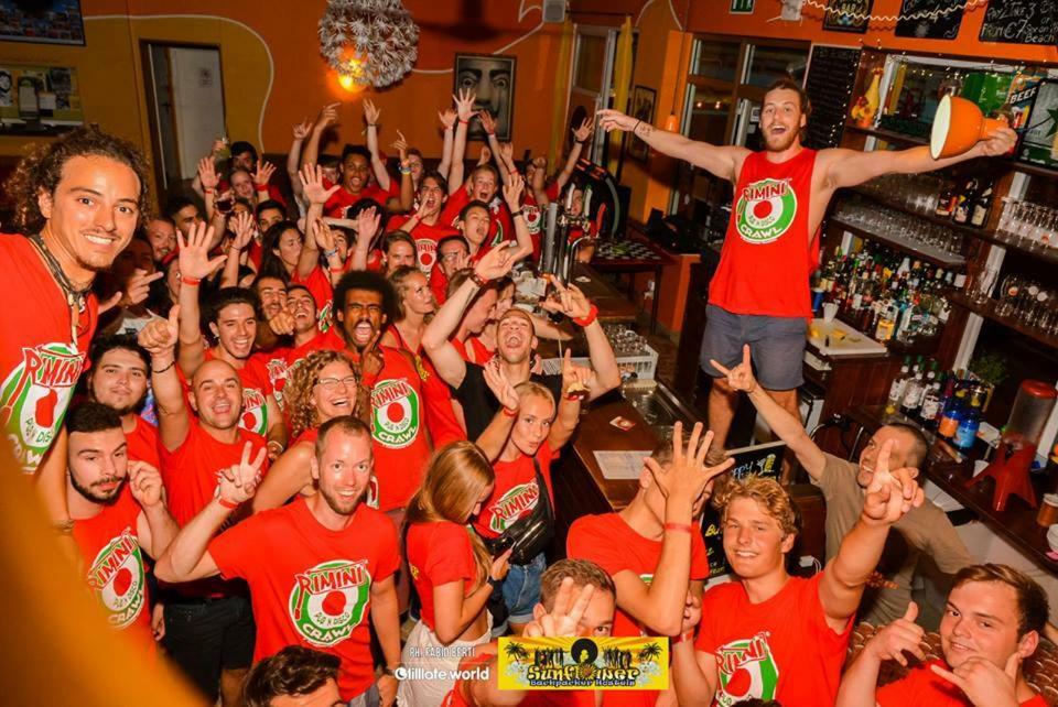 Sunflower Beach Backpacker Hostel & Bar Rimini Ngoại thất bức ảnh